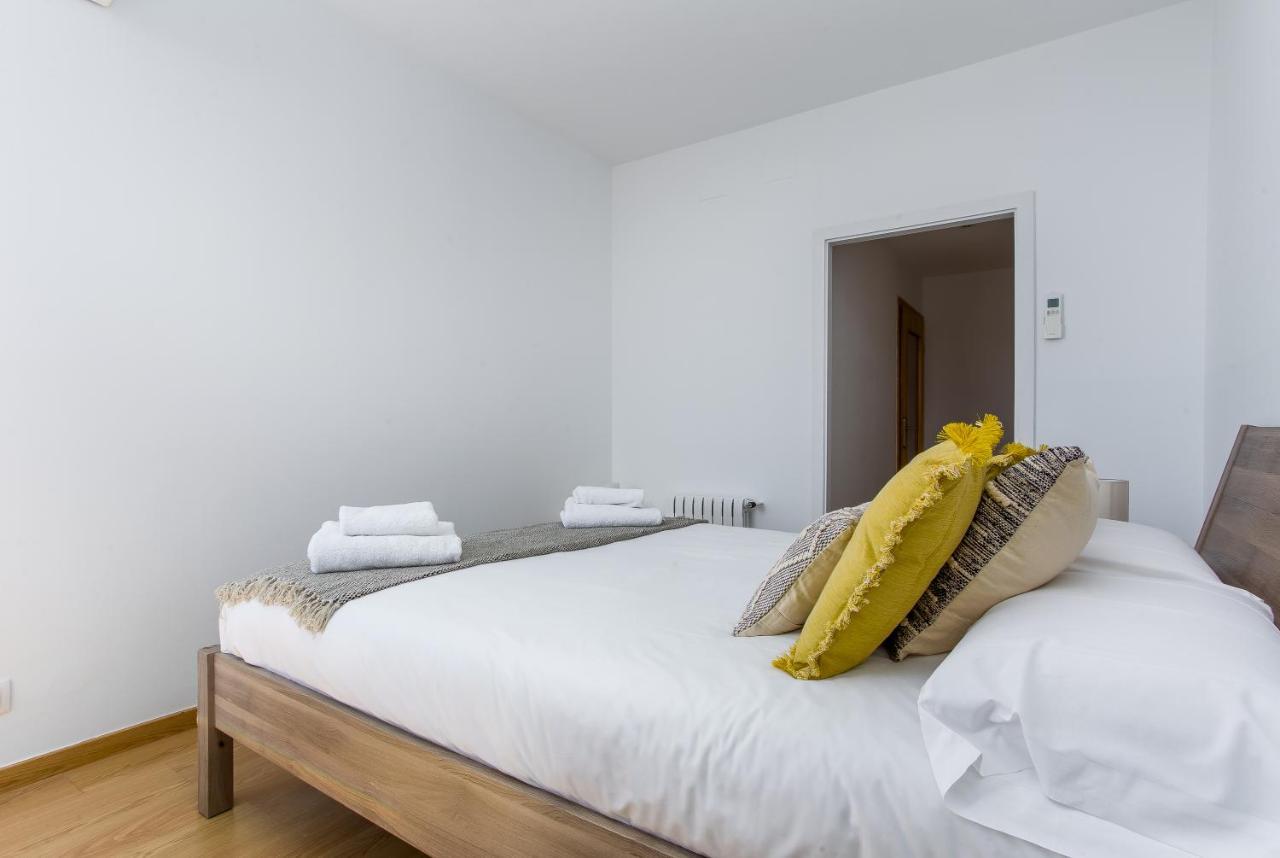 Lodging Apartments Beach Apartment Villa Olimpica Barcelona Exterior photo